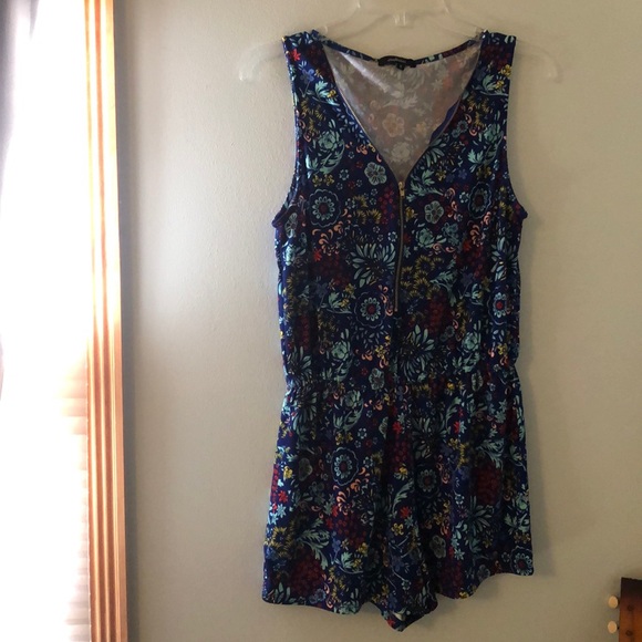 Colorful ZipUp Romper - Picture 1 of 5